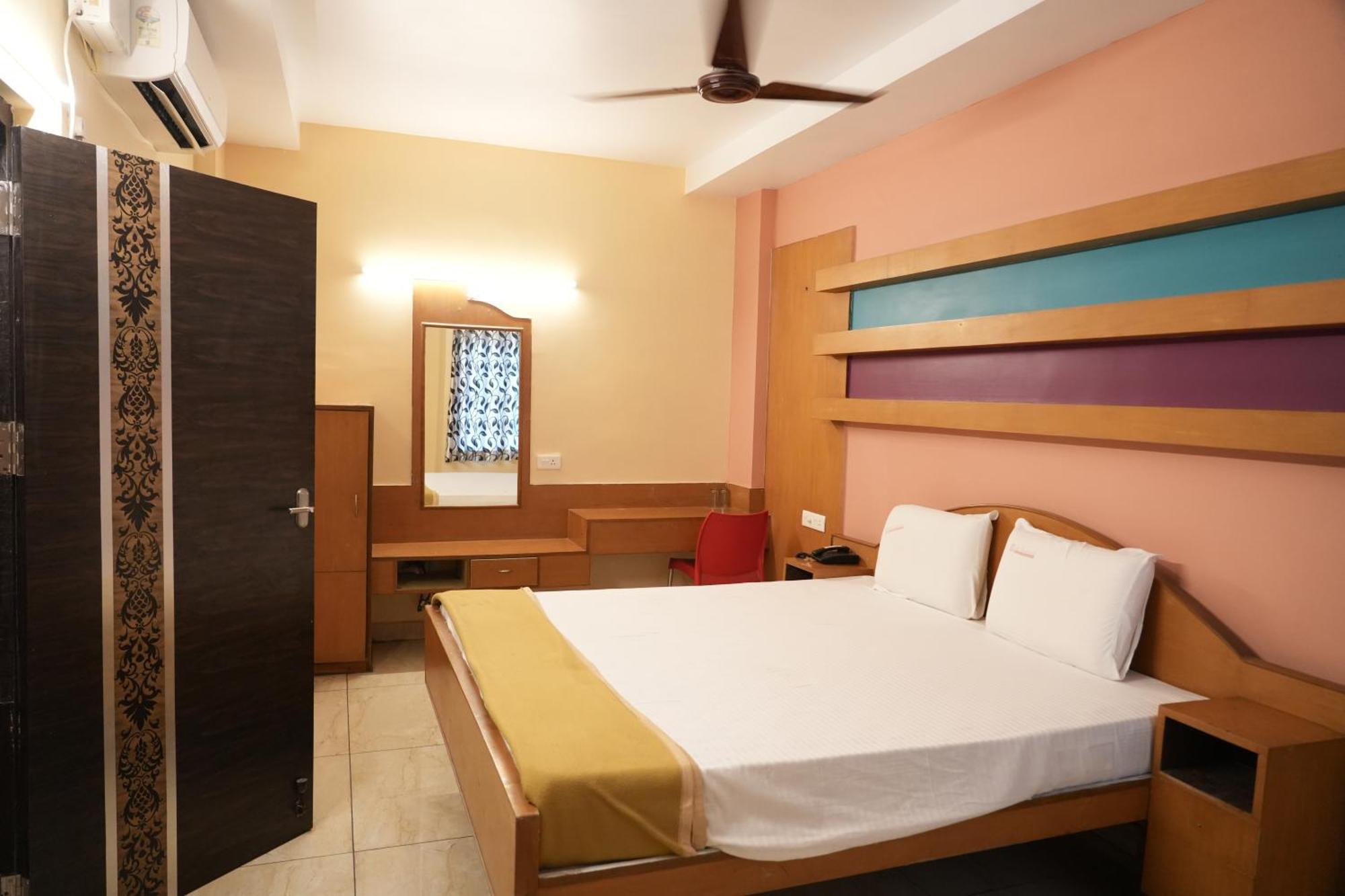 Sri Krishnan Residency Hotel Pollachi Luaran gambar