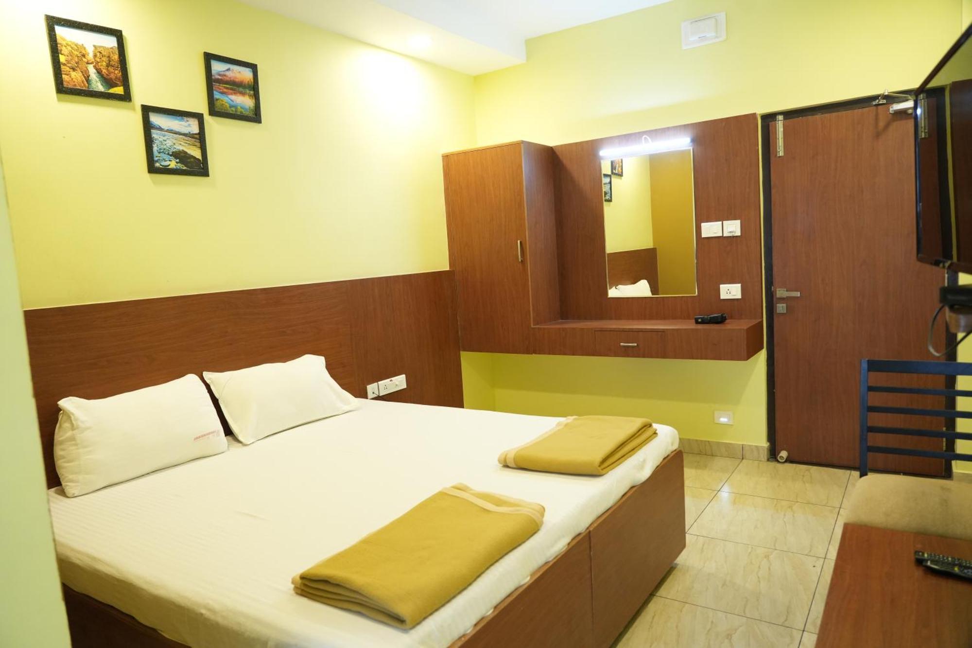 Sri Krishnan Residency Hotel Pollachi Luaran gambar